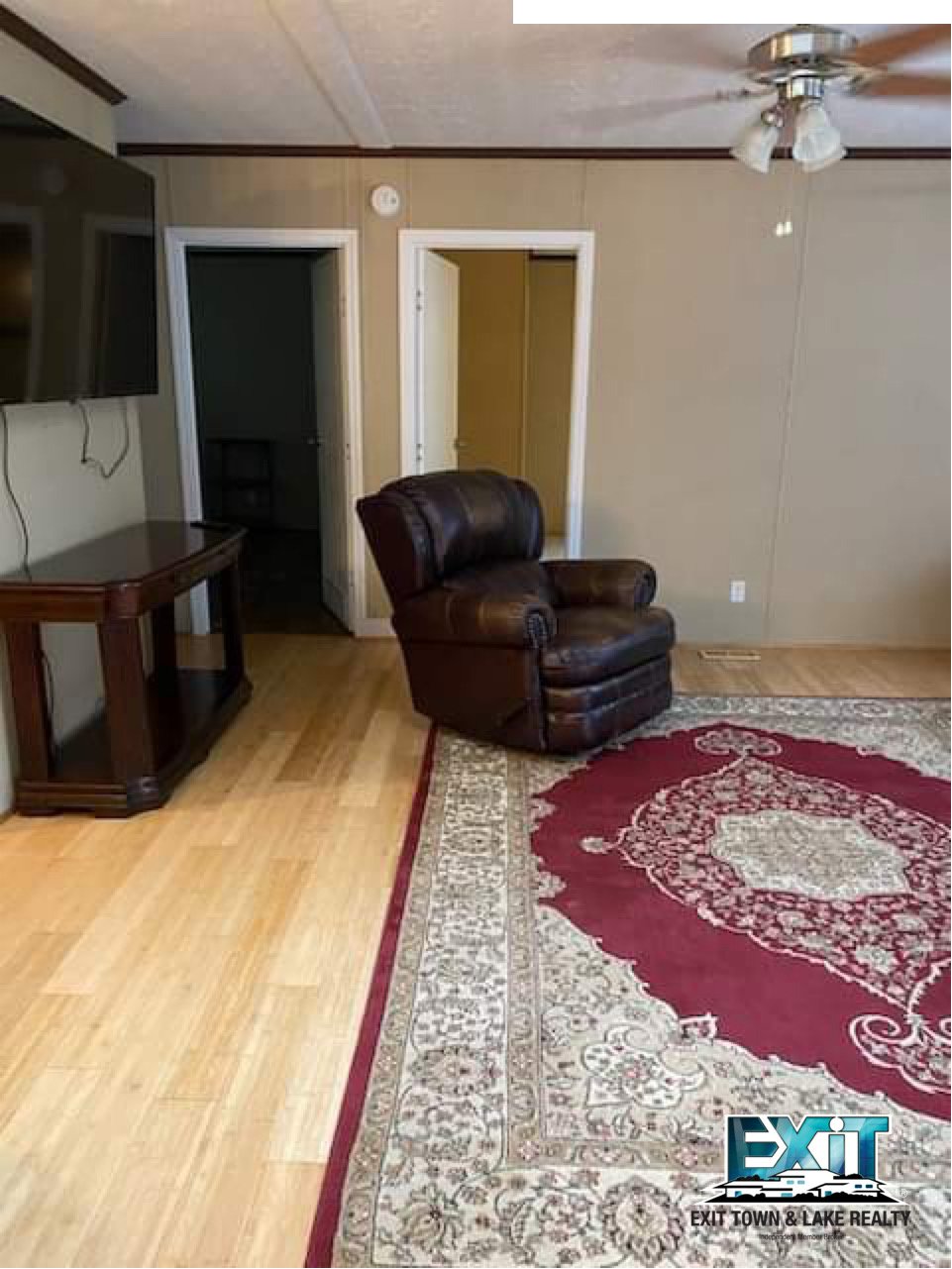 Private and secluded ranch in lakefront subdivision! property image