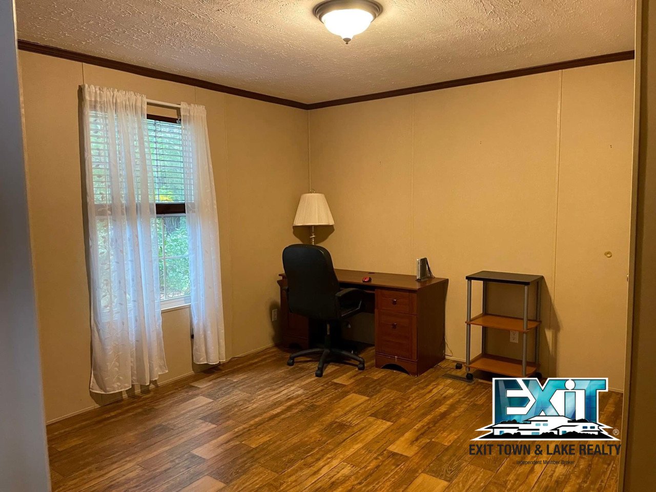 Private and secluded ranch in lakefront subdivision! property image