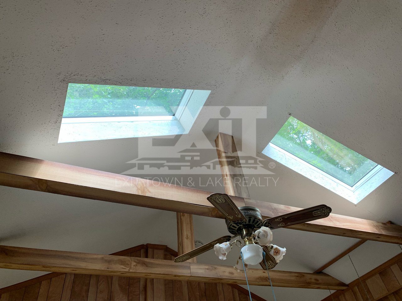 Lakeview Ranch Located in a Quiet Neighborhood property image